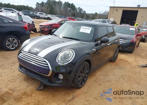 2015 Mini Hardtop Cooper z USA, uszkodzony, nr VIN WMWXS5C52FT826978